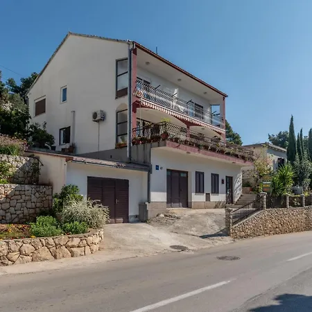Charming With Balcony - Comfort One Bedroom Apartamento